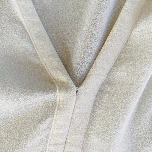 J. Crew Point Sur Drapey V-Neck Blouse in Ivory (size S) - Picture 11 of 11